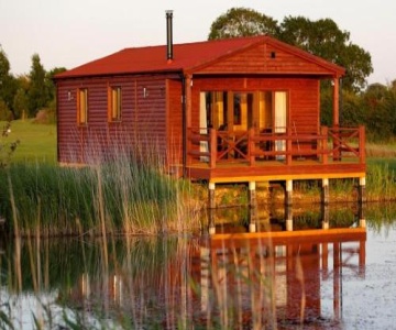 Lakeside Fishing Lodges