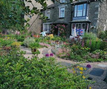 Puddle Duck Lodge - Adults Only