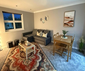 2 Bed - Sleeps 6 - Free Parking - Town Centre