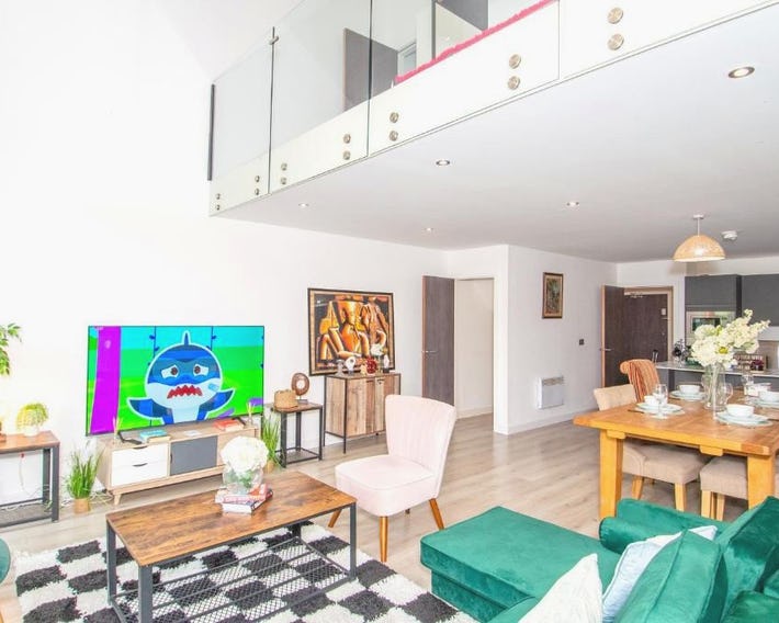 2BR Flat WiFi, Parking Contractors & Families