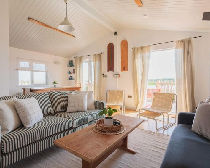 The Retreat, Waterfront & Log Burner