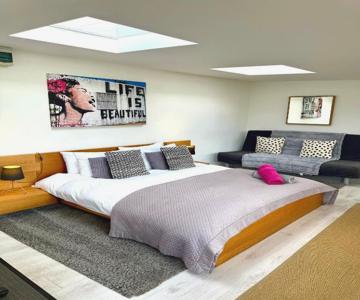 The Studio Christchurch B&B Luxury Garden Room