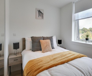 Kings Road Apartments