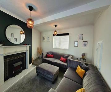 The Little Seaside Cottage