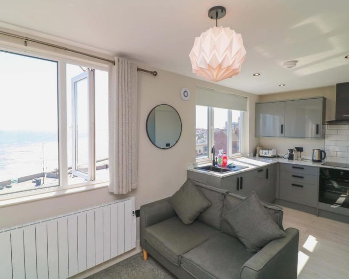 Apt 9 Hunter's Quay
