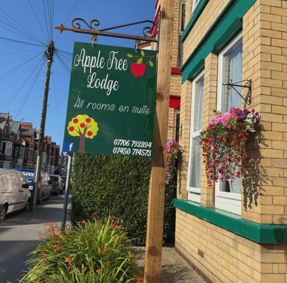 Apple Tree Lodge