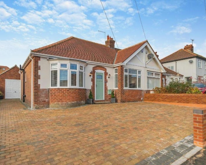 Edie' Bungalow