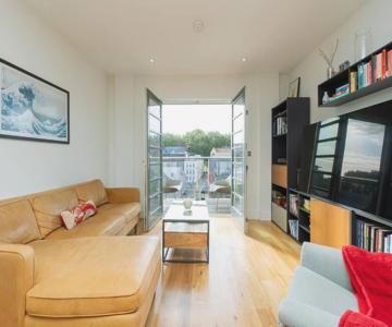 Cosy 2 Bed Flat In Central Bristol On River Avon