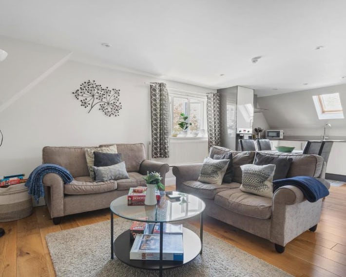 Cosy & Central Brockenhurst Flat, 2BR