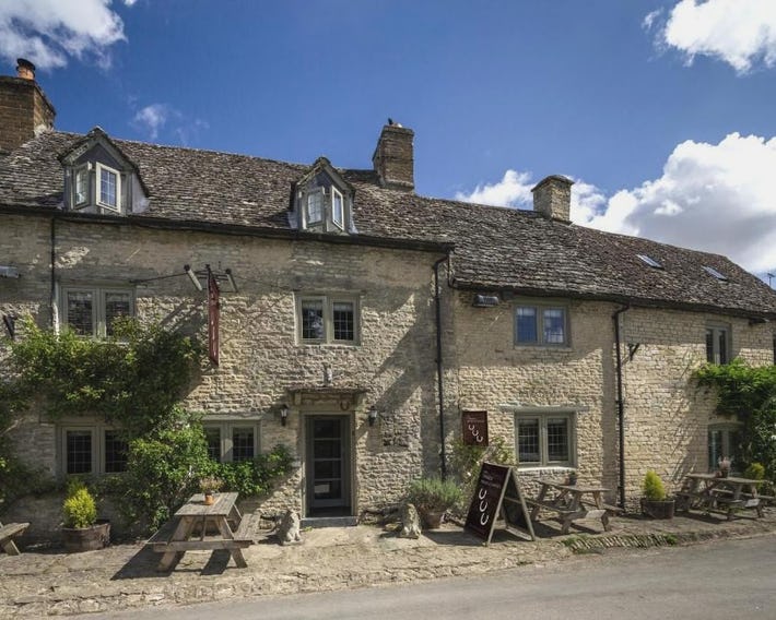 The Three Horseshoes