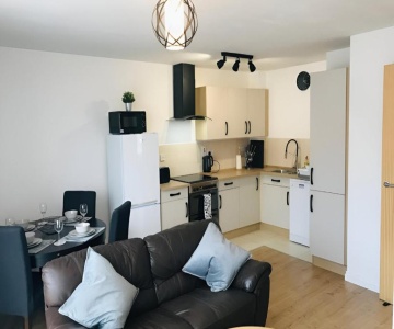 Spacious 2-bed Flat In Homerton House