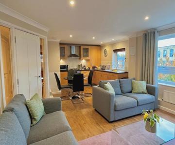 Your Space Apartments - Market Rise