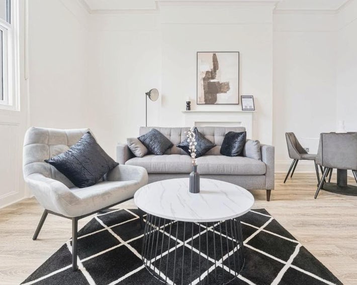 Stylish 2 Bedroom Apartment in Central Cheltenham