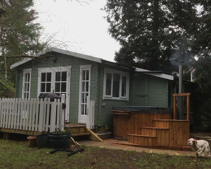 Woodland Cabin With private Wood-Fired Hot-Tub