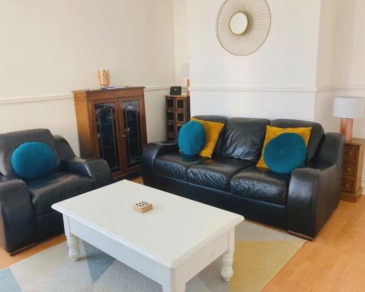 No.18 - Ground Floor apartment close to the beach