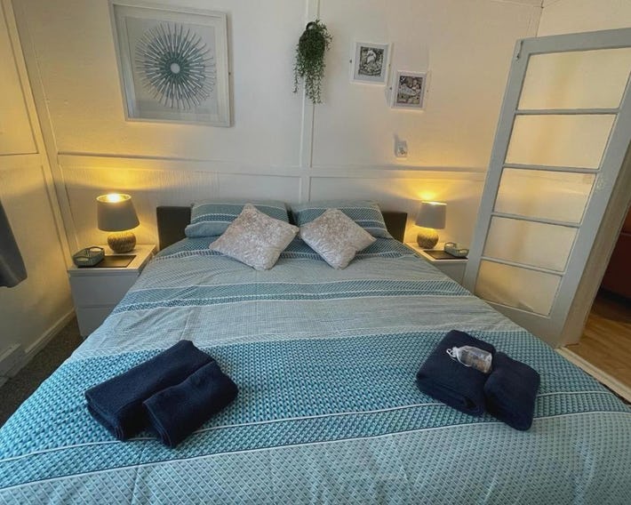 "The Eastbourne" Dog Friendly Seafront Apartment