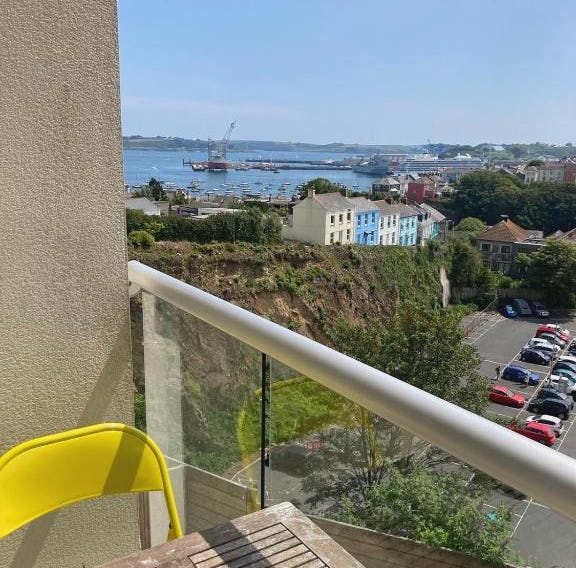 Ocean Breeze No 5, Seaview & Parking