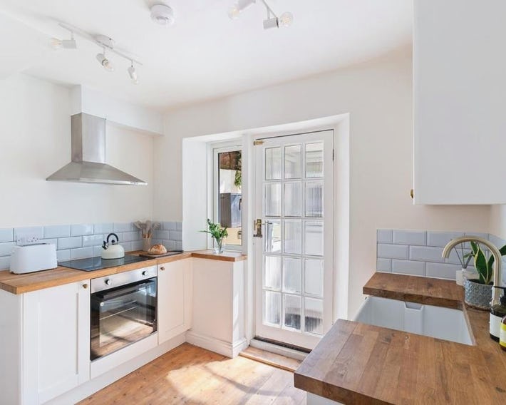 Stylish cottage in town centre - Tregavone Cottage
