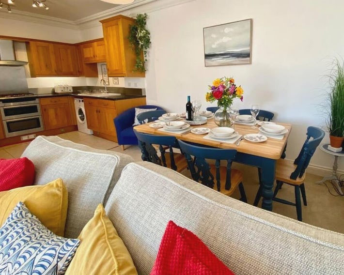 Coastal Mews House close to Beach