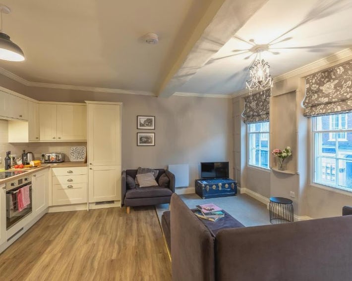 Apt 3, 71 Micklegate, YORK