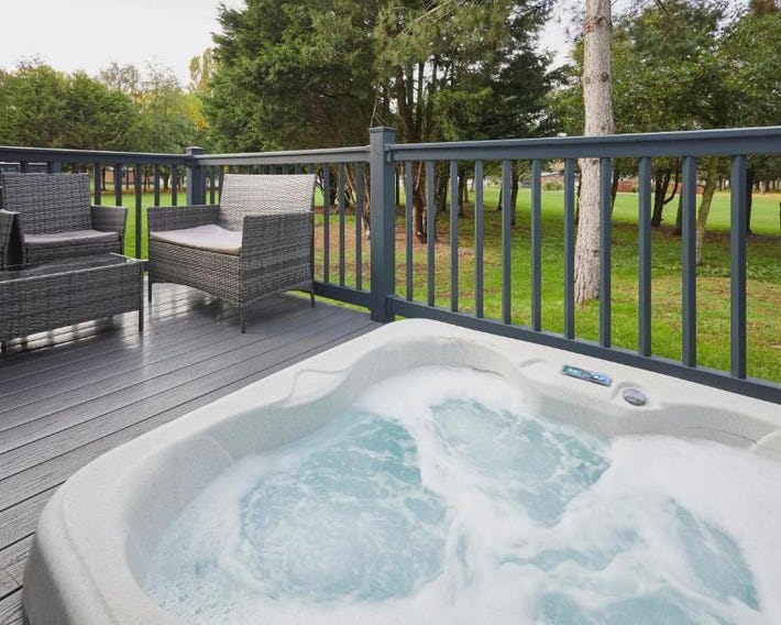 Hideaway Retreat with Hot Tub