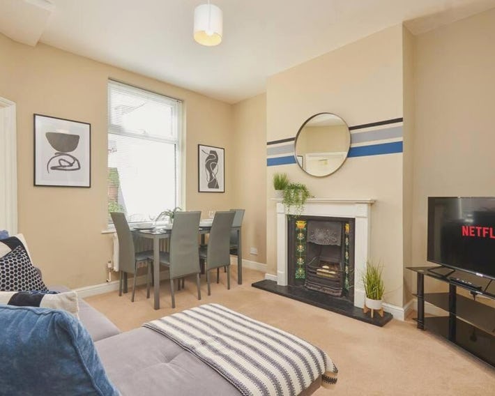 Delightful Central York House