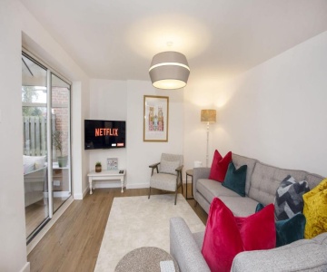 The Willows With Free Parking For 2 Cars