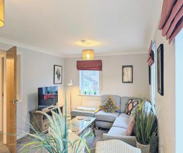 Fewster Apartment with Free Parking