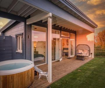 Rafters Lodge, Nr Saunton