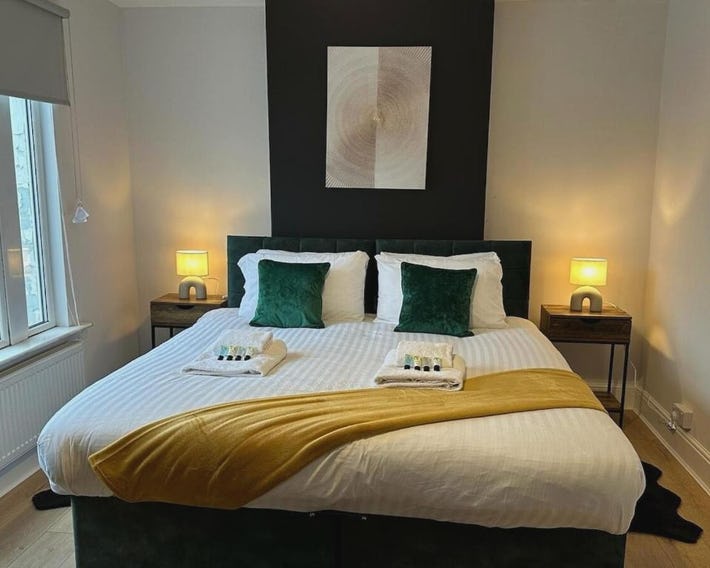 3 Bed Chill Glouc Free Parking