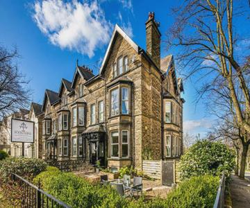 Fountains Guest House - Harrogate Stays with FREE PARKING
