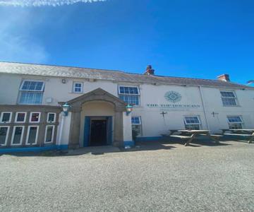 The Top House Inn