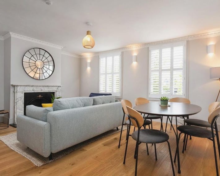 Period Henley 2 bed apt with parking for 1 car