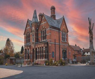The Godwins Hotel