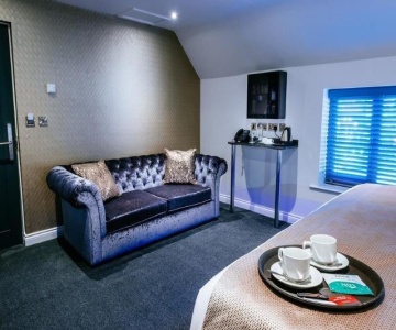 The Country Park Inn and Lodge