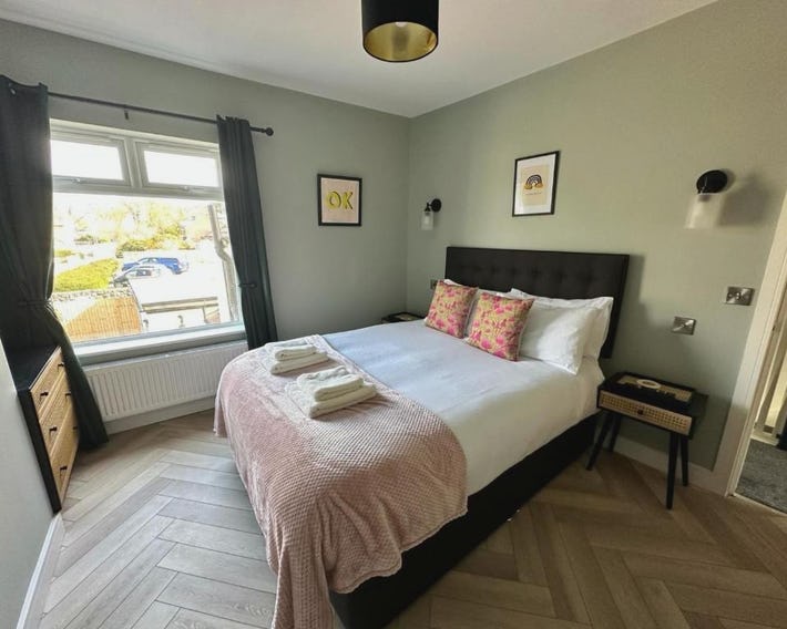 Bronte Cottage - Quirky, central, 2bed, seaside
