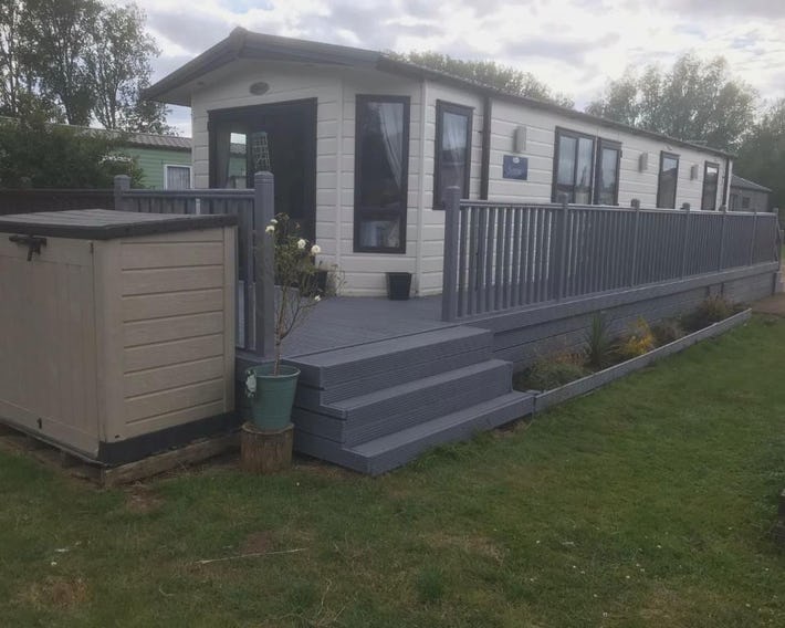 Beautiful 2 bedroom caravan on Billing Aquadrome