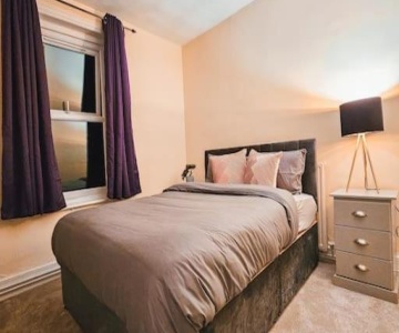 Spacious House In Ipswich