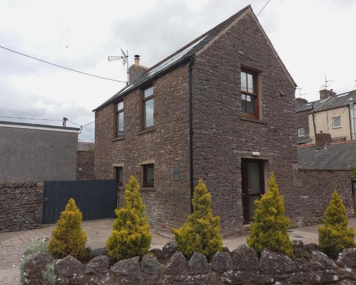 Bandroom Cottage