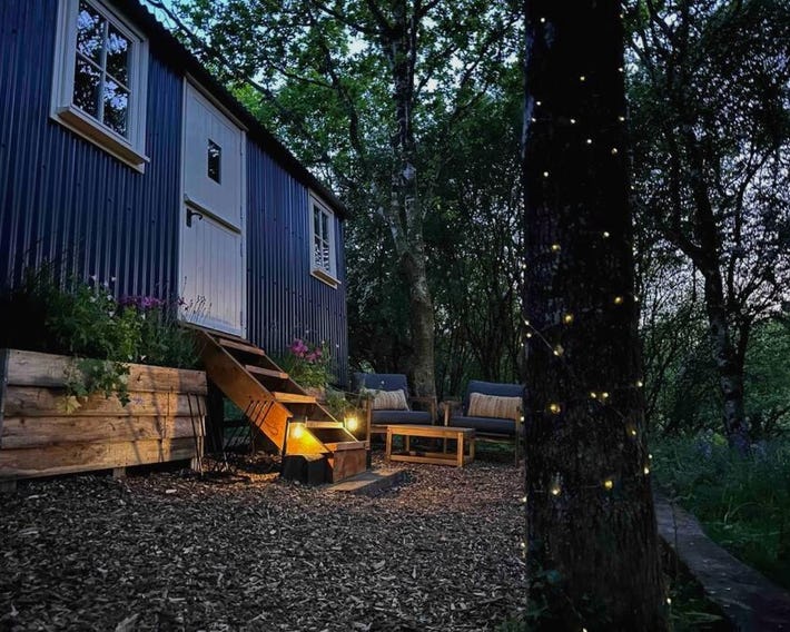 Cornwall Woodland Shepherd's Hut - Dennis Hut