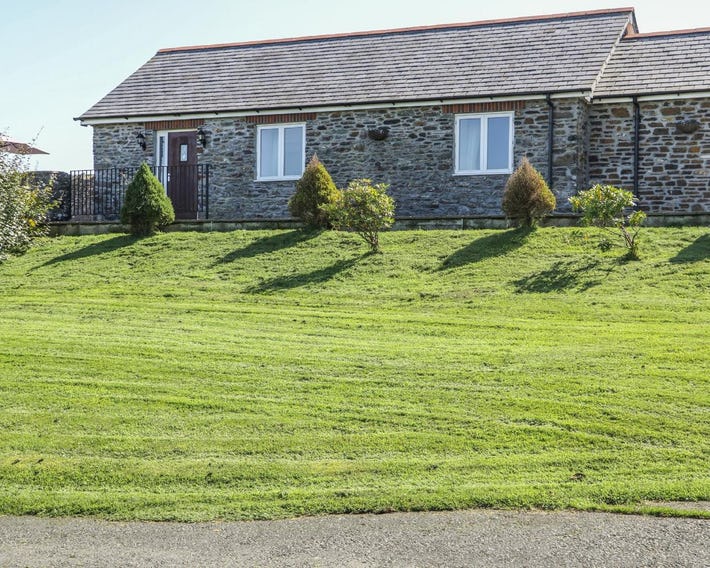 Middle Barn