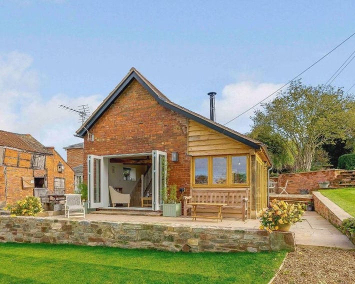 The Cider Barn, Luxury for 2 with beautiful views.