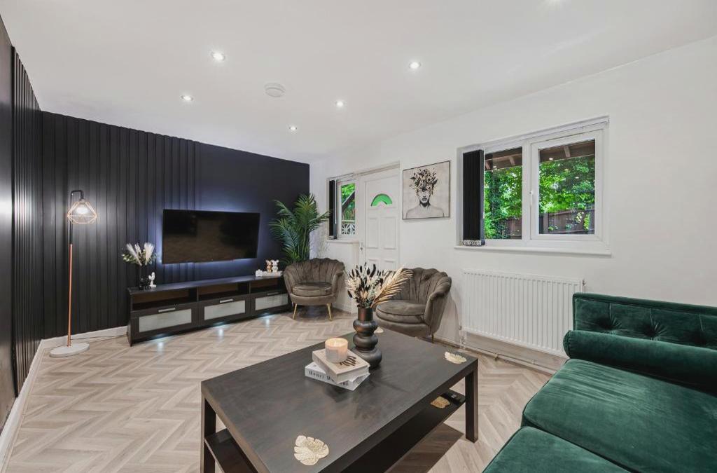 Luxury City Centre Home With Free Parking