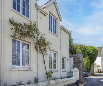 2 Rock Cottage