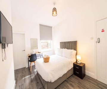 Room In Anfield