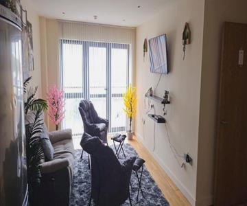 Spacious 2bdr Flat For 5 In City Centre