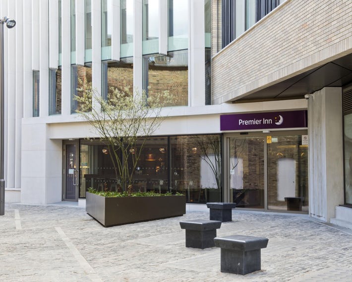 Premier Inn London Southwark (Borough High St)