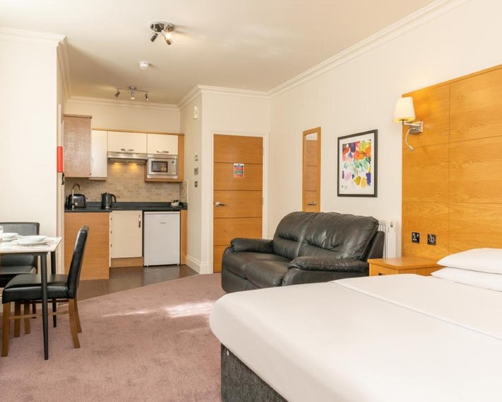 Teddington Lodge