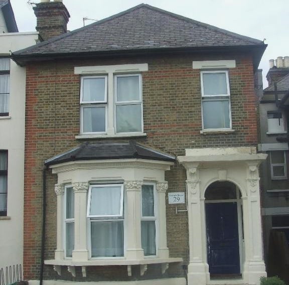 Cedars House Hotel