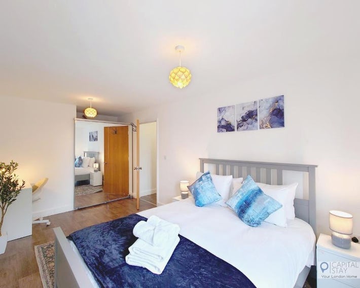 Two Bed Serviced Apartment by London Docklands